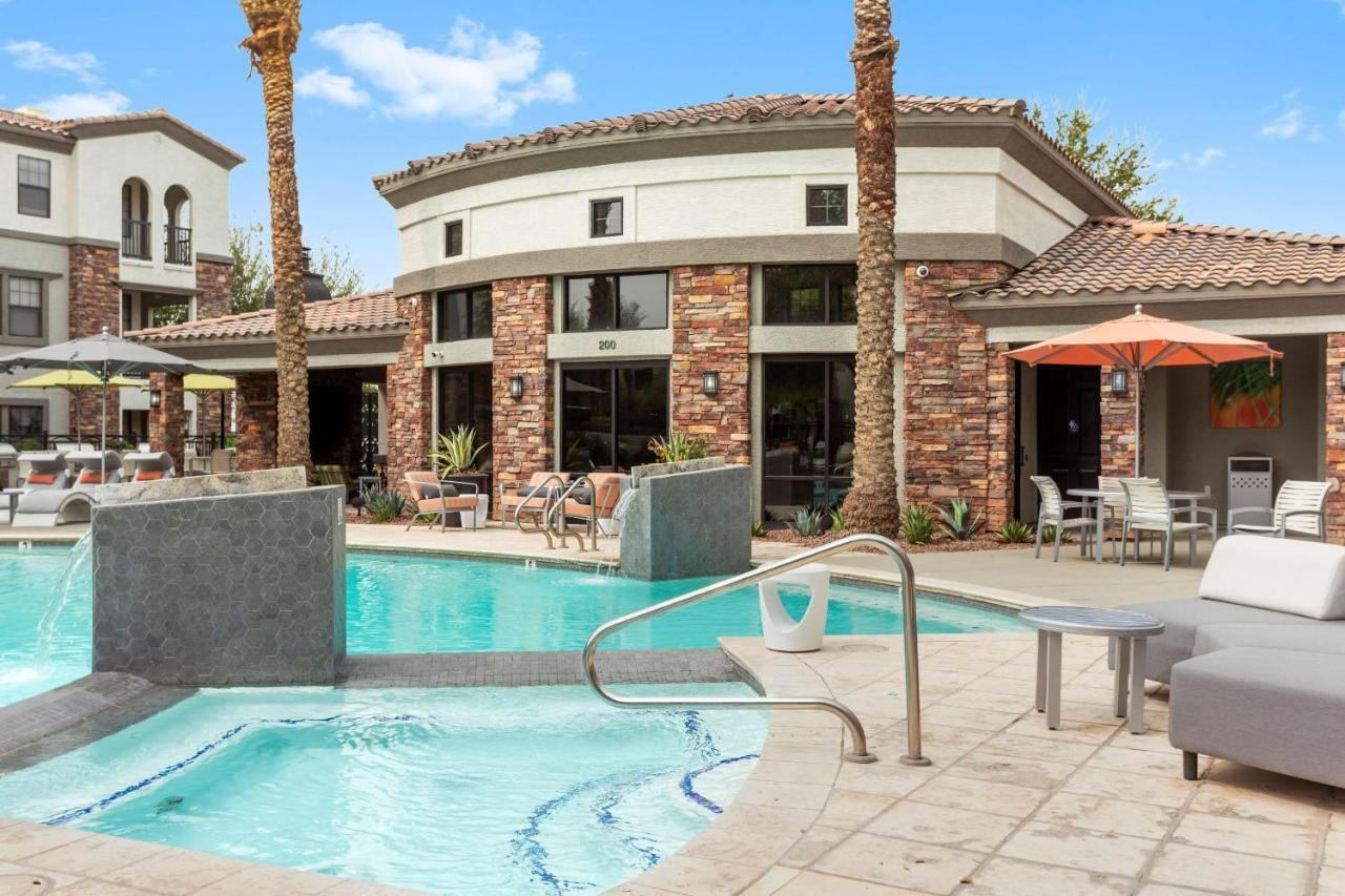 Cozysuites Glendale By The Stadium With Pool 10 Eksteriør billede
